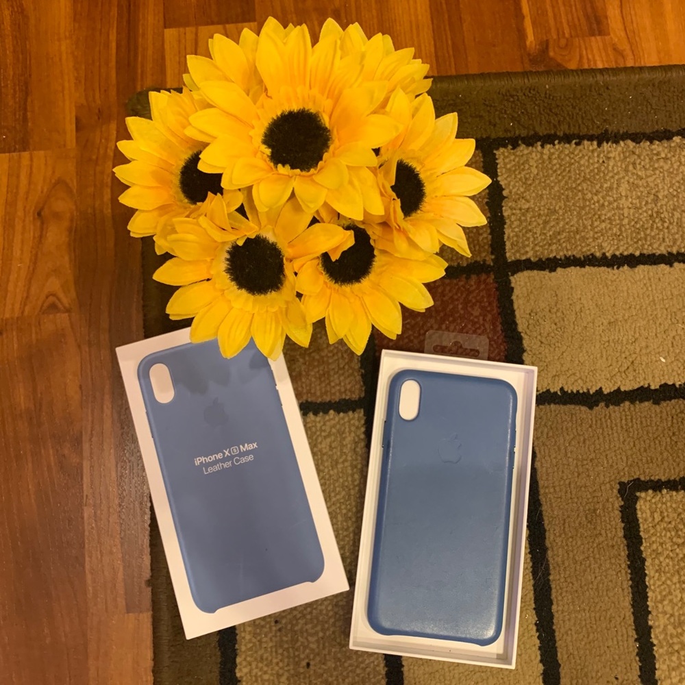 iPhone XS Max Apple Leather Case